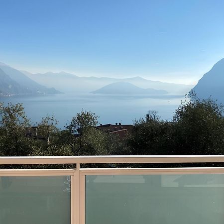 Happy Guest Apartments - Blue Apartment Riva di Solto Bagian luar foto