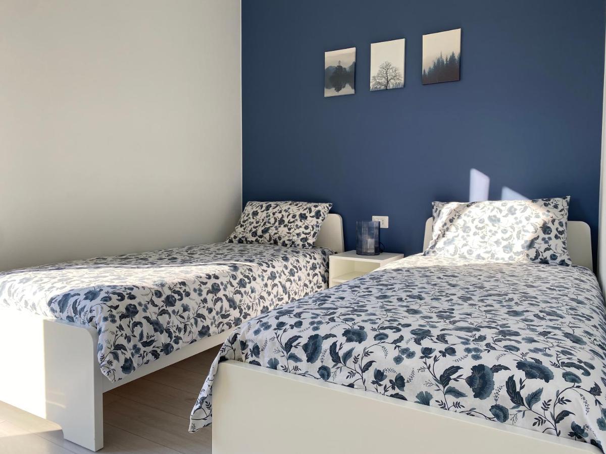 Happy Guest Apartments - Blue Apartment Riva di Solto Bagian luar foto