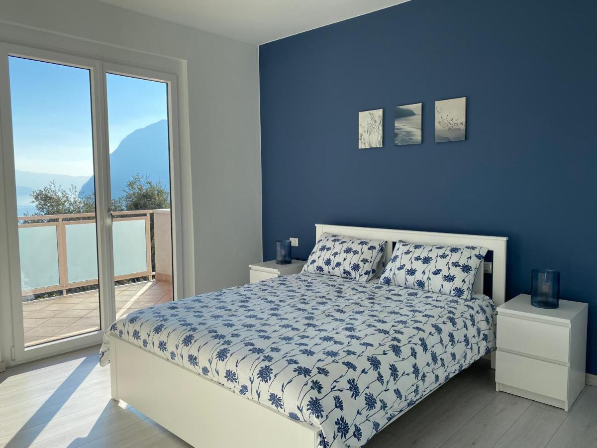Happy Guest Apartments - Blue Apartment Riva di Solto Bagian luar foto