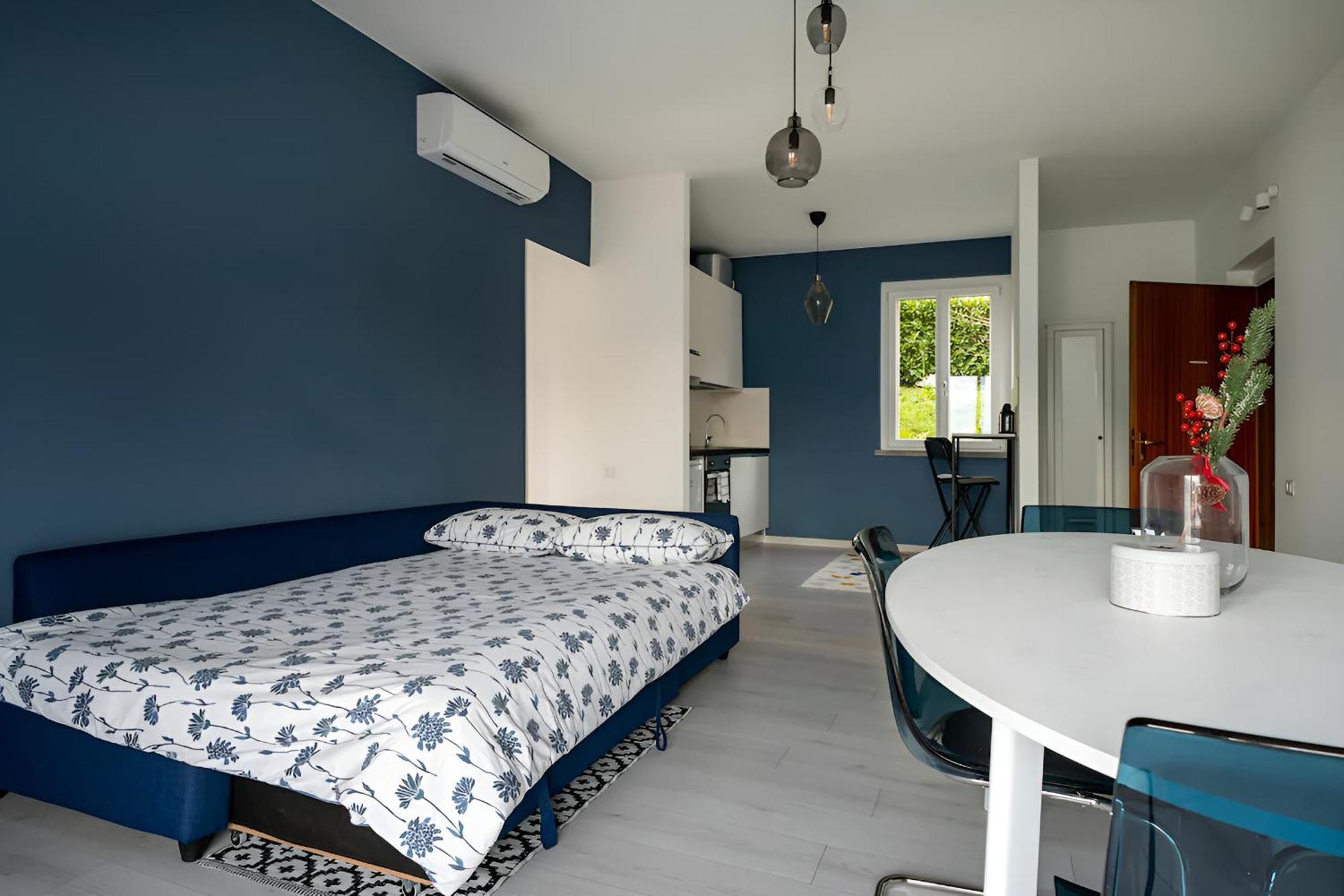 Happy Guest Apartments - Blue Apartment Riva di Solto Bagian luar foto