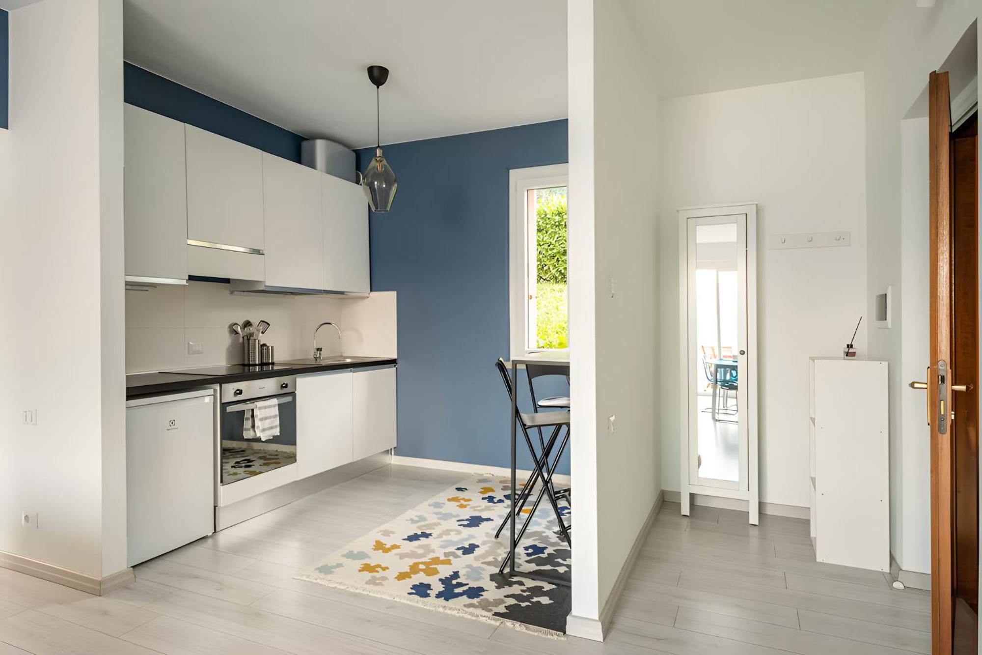 Happy Guest Apartments - Blue Apartment Riva di Solto Bagian luar foto